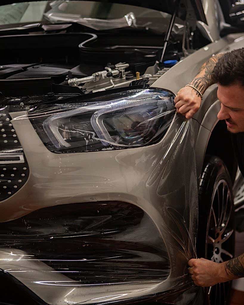 Полиуретановая пленка для защиты кузова автомобиля