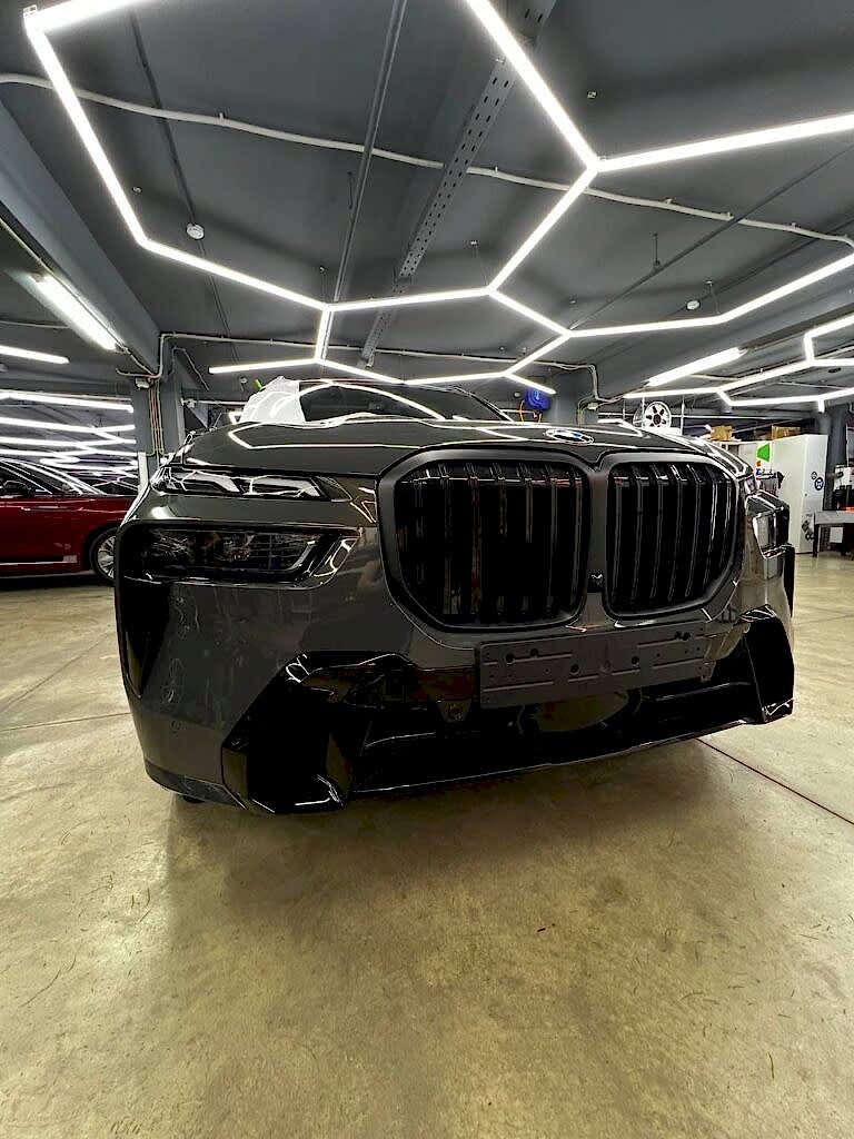 BMW X7: Оклейка целиком Scincars